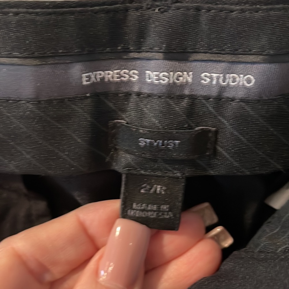 Express black pants  size 2 regular. - Picture 2 of 6